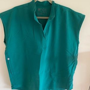 Hunter green figs top size small